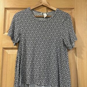 H&M Black and White Patterned Short Sleeve Top